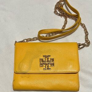 Tory Burch Britten Wallet On Chain Yellow